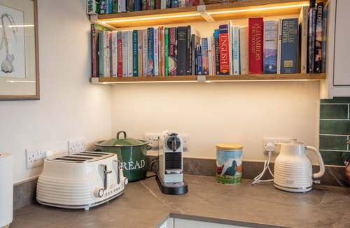 Cupar House | Lower Lodge: A Modern Luxury Spacious Retreat Near St Andrews.