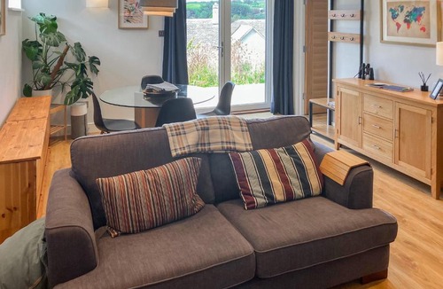 Inchbrook Apartment | Lower Mount Orchard