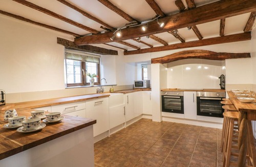 Brazzacott House | LOWER WEST CURRY FARMHOUSE, pet friendly in Launceston