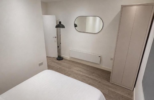 Corby Apartment | Luxury 1BR Serviced Apt 01 with Wi-Fi MyRent2Rent