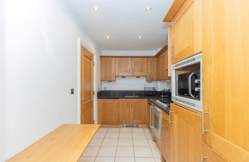 Sands End Apartment | Luxury 2 Bed, 2 Bath Riverside, Chelsea Harbour