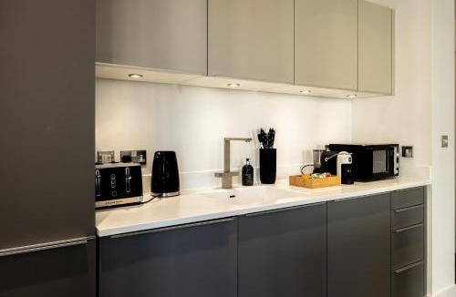 The Westside Apartment | Luxury 2 Bed Apt on Broad Street | City Centre