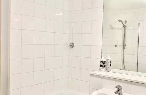 Churchill Apartment | Luxury 2-bed Penthouse in Chelsea -Stay 4, 15mins walk to Victoria Station!