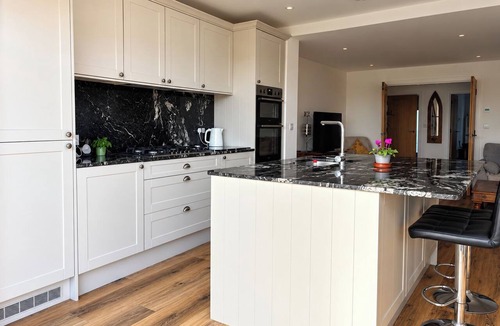Westmarsh House | Luxury 5 Bed Detached Home, Countryside Views
