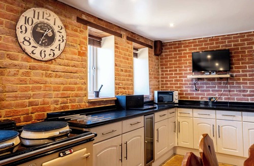 Bradwell Villa | Luxury Barn w/Pool, Hot Tub & Sauna Escape