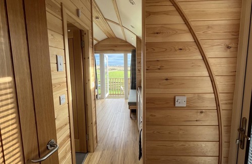 Eyemouth Cabin | Luxury Cabin with Hot Tub in the Scottish Borders