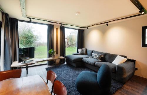 Wraxall Apartment | Luxury Container Lodge