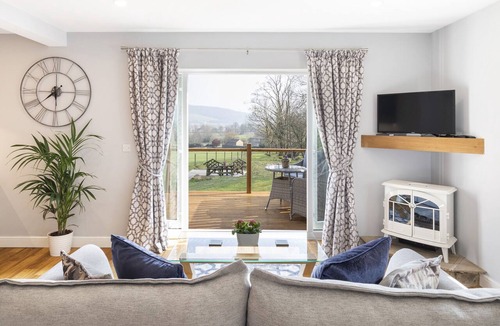 Carleton Cottage | Luxury Couples Cottage with Hot tub