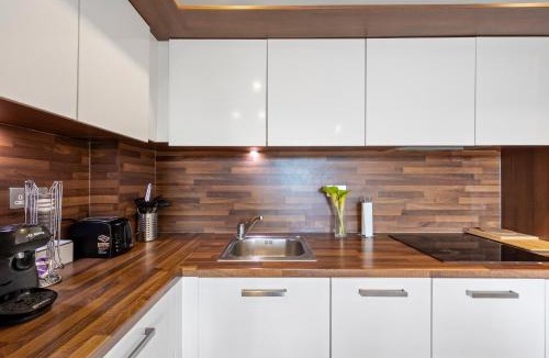 Alperton Apartment | Luxury High-Rise Flat next to Wembley stadium and central London
