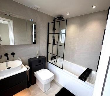 Broxbourne House | Luxury home Cheshunt
