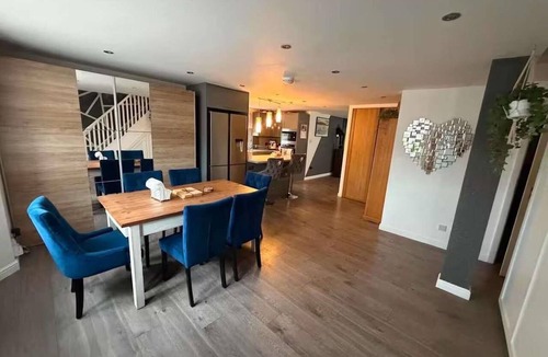Perth House | Luxury Home Stay With Privacy and Pet Friendly