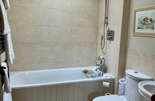 Whitchurch House | Luxury river countryside retreat