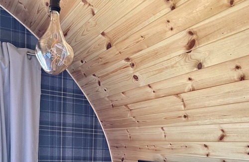 Keiss Apartment | Luxury seafront glamping pod with private patio and Hydropool Jaccuzi