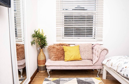 Wimbledon Park Apartment | Luxury Studio Flat in London
