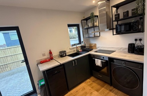 Cribbs Causeway Apartment | luxury studio