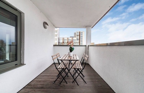 Haggerston Apartment | Luxury Studios | E8 4DN | Balcony