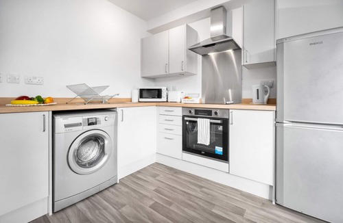 Cradley Heath Apartment | Luxury Two Bed Apartment - Parking