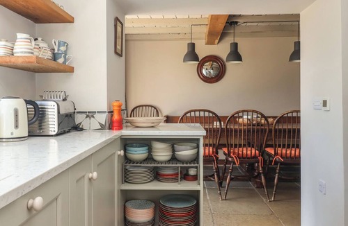 Leyburn Cottage | LYNDHURST, pet friendly, character holiday cottage in Leyburn