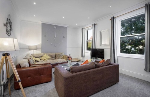 Lytham St. Anne's House | Lytham Place - Exceptionally spacious, central apartment in Lytham St Annes