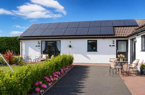 Reydon House | Lytton Tree Lodge Self-Catering Garden Lodges - Near Southwold