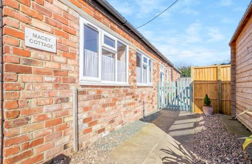 North Somercotes House | Macey's Cottage - Uk42146