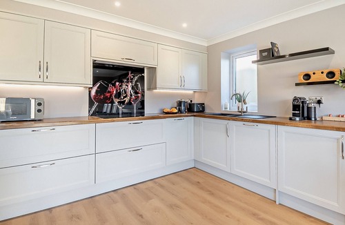 Blythburgh House | Magalow - Three Bedroom House, Sleeps 6