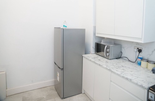 Openshaw Apartment | Make everyday special with a stay at Harmony suite!