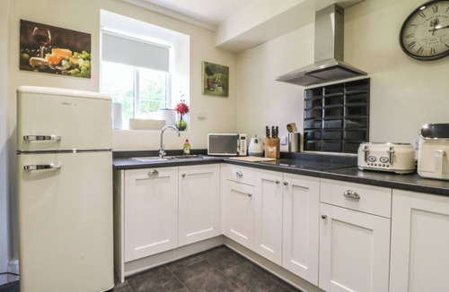 Llandwrog Cottage | MALLARDS REST, with a garden in Bontnewydd, Gwynedd