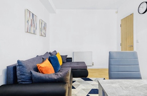 Rusholme Apartment | Manchester| 2 BDR | Professionals | Save Up to 40%