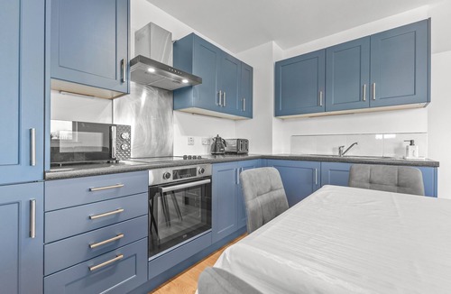 Clayton Apartment | Manchester 2Bed · Co-op Live & Etihad Views - Pass the Keys