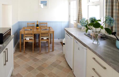 Newquay House | Manor Cottage