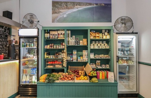 Falmouth Cottage | Manuka
