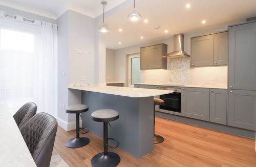 Bare Cottage | Marilyn