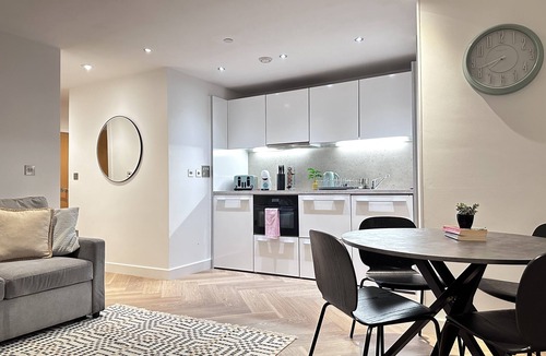Bristol Floating Harbour Apartment | Marsh House by Sephton