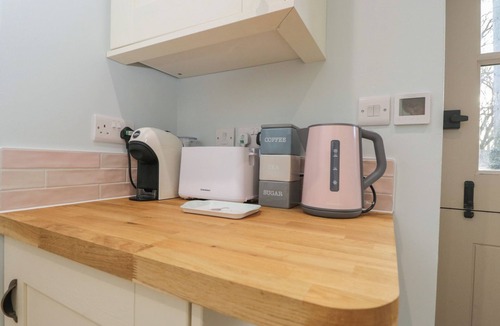 Chippenham Cottage | Maud Heath's Snug