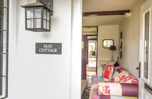 Broadway House | May Cottage