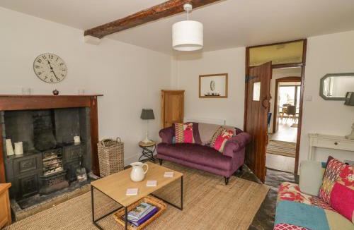 Broadway House | May Cottage