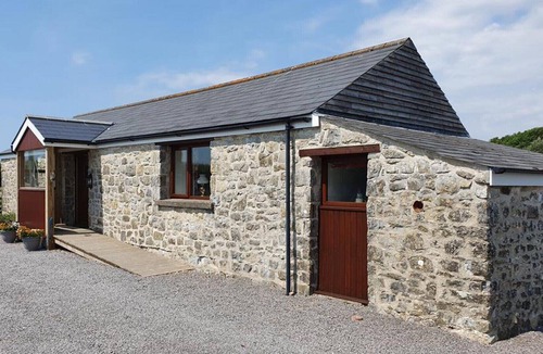 Cowbridge House | Maytree Cottage - Two Bedroom House, Sleeps 4