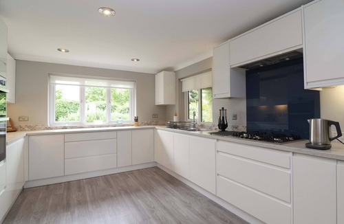 Watchet Cottage | MEADOWCROFT, pet friendly, with open fire in Watchet