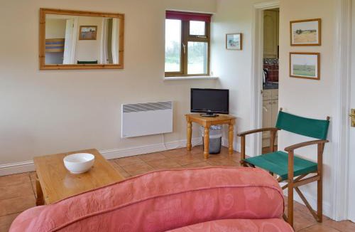 Brightlingsea House | Meadowview Cottage