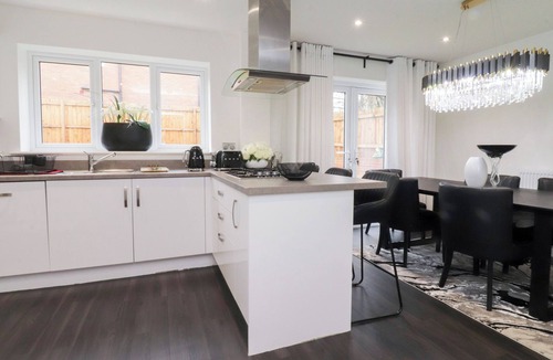 Carnforth Cottage | MELLINGS PLACE, with a garden in Carnforth