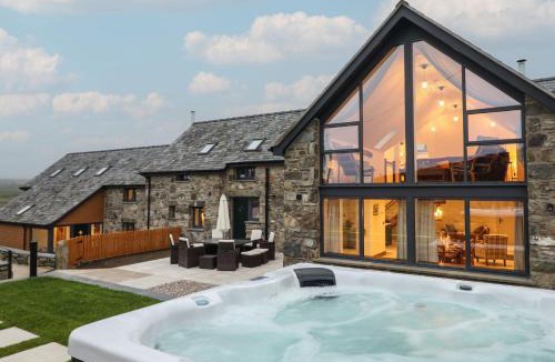 Cwmtirmynach House | Merddwr
