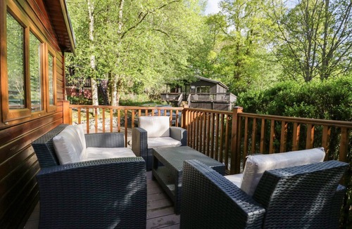 Windermere Cottage | MERE BROOK LODGE, pet friendly, with pool in Windermere