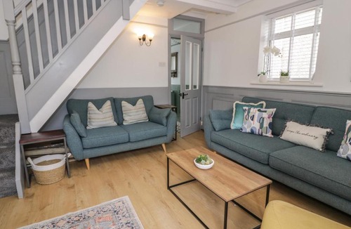 Conwy House | Mid Haven Cottage