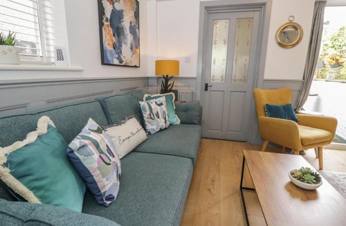 Conwy House | Mid Haven Cottage