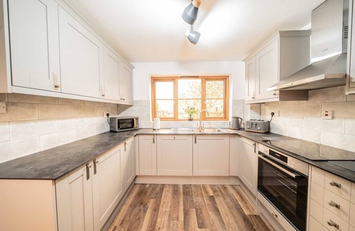 Didcot House | Middle Ashbrook - up to 6 bed - 3.5 bathrooms