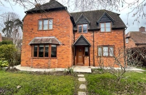 Didcot House | Middle Ashbrook - up to 6 bed - 3.5 bathrooms
