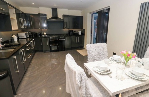 Middleton Cottage | Middleton Park House