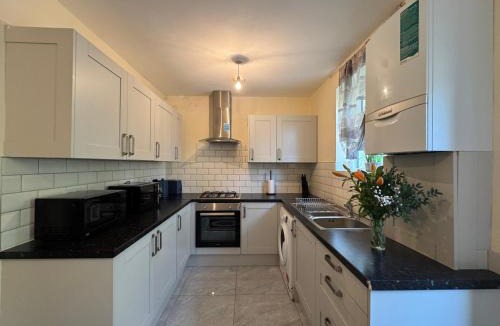 Broad Green Apartment | Midhurst Concord Serviced Accommodation