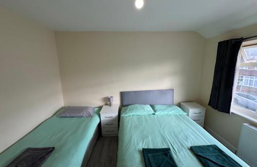 Broad Green Apartment | Midhurst Concord Serviced Accommodation